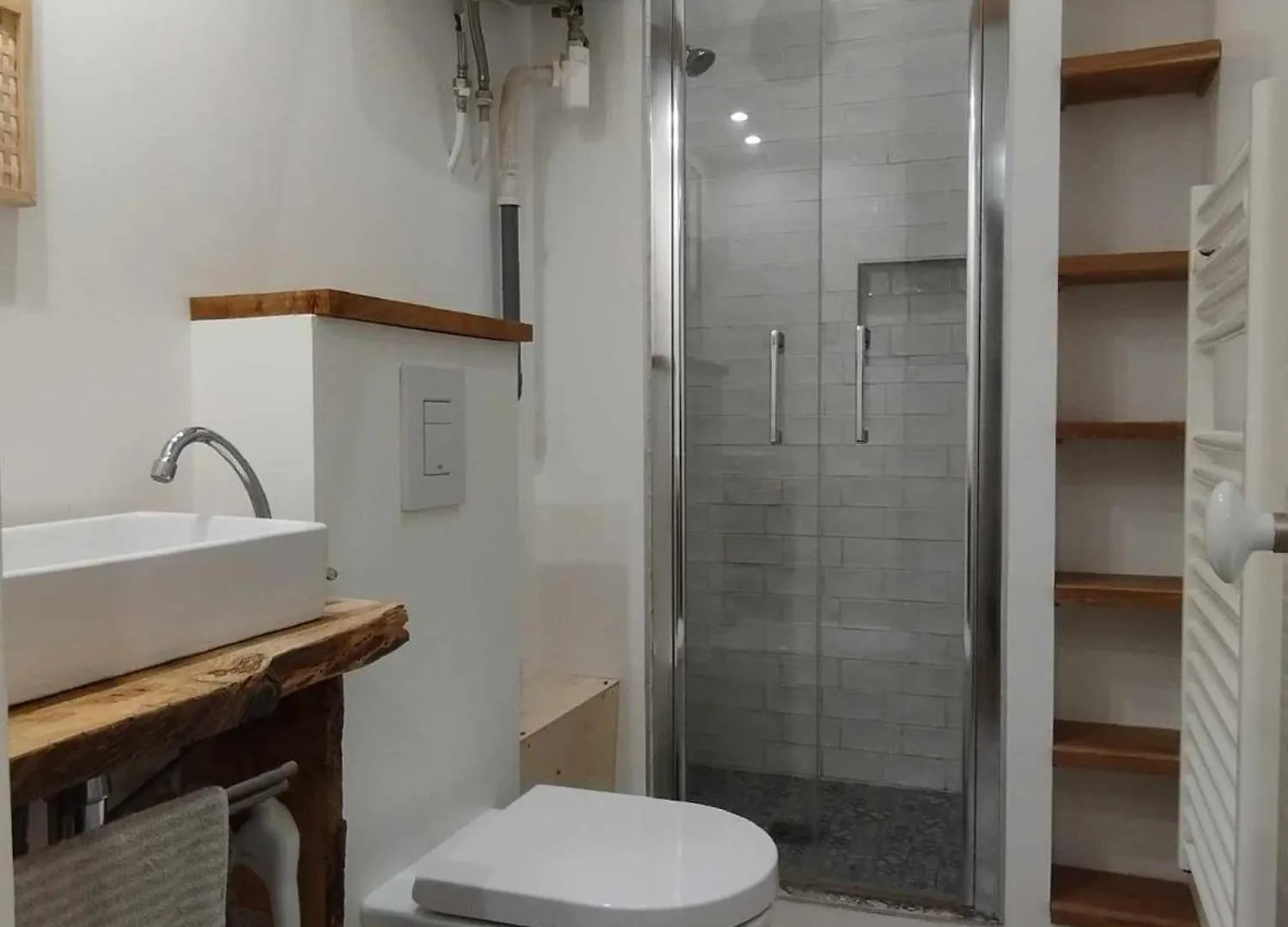 Appartement Canal St Martin 2 Lit Double Parijs
